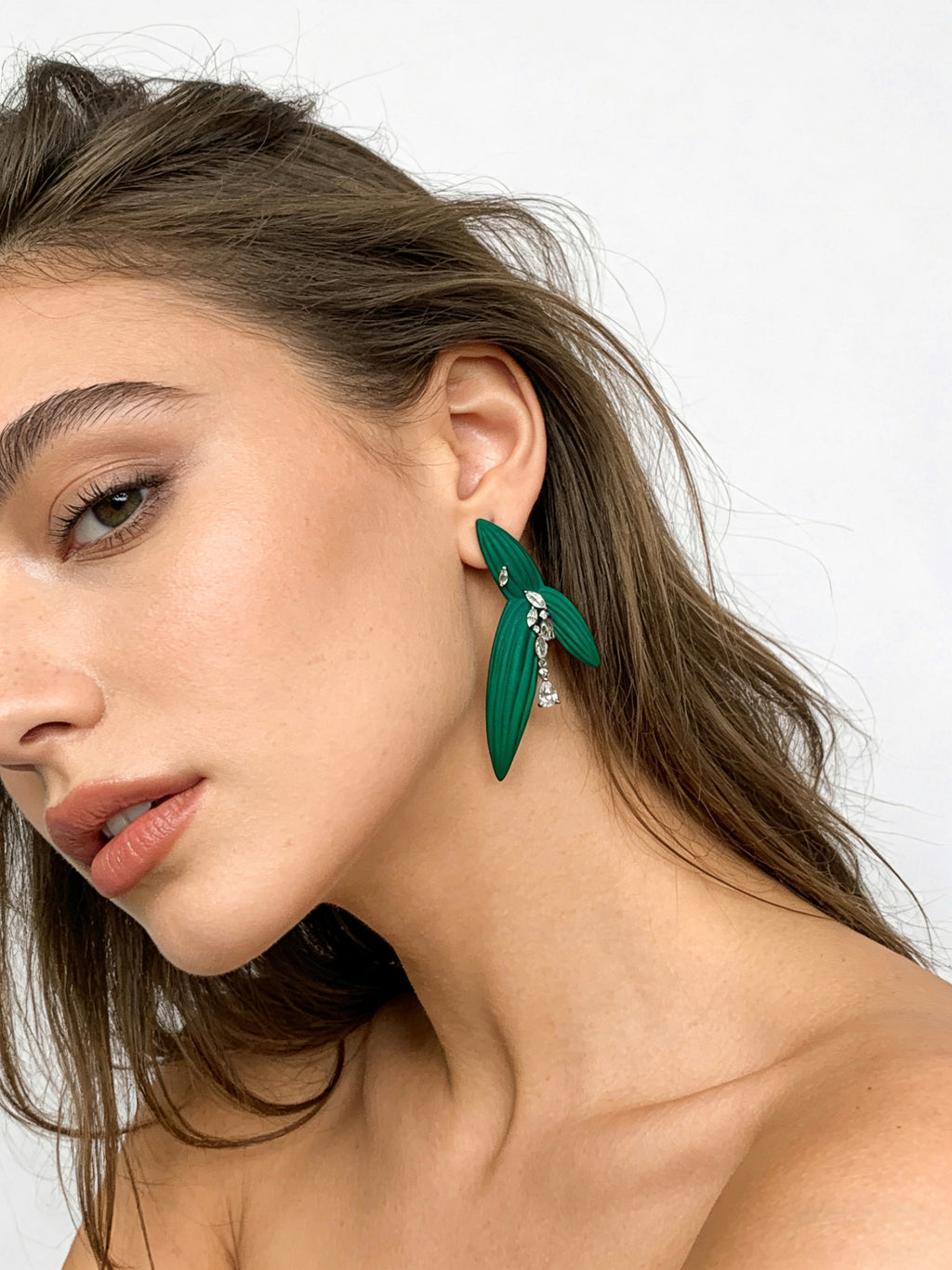 DeWDrop Gearing | Geometric Earrings Capturing Nature’s Fleeting Dewdrop Moment on Arrowhead Leaf